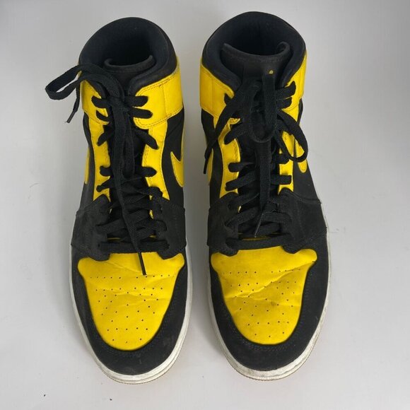 Jordan 1 Retro Mid \